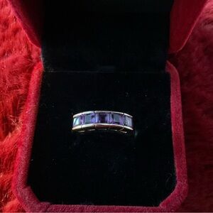 Vintage 14k Solid Gold Amethyst Band Stacking Ring. Size 6.